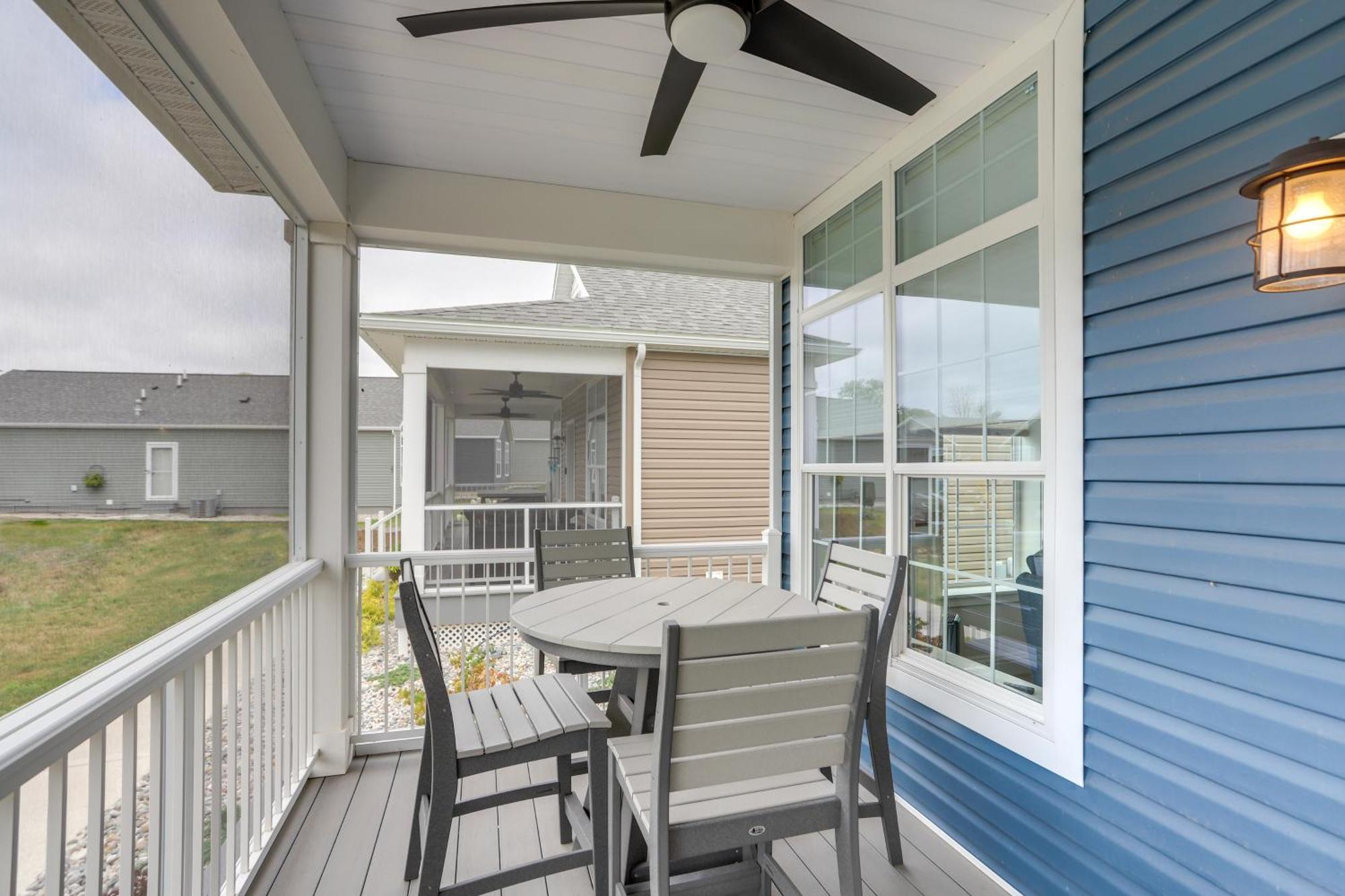 Sleek Lakeside Marblehead Home With Screened Patio Exteriör bild